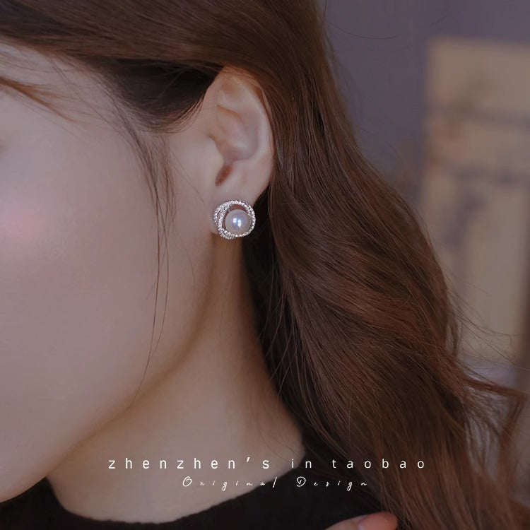 Elegant atmosphere of natural strong light freshwater 6A flat round pearl earrings temperament senior sense of light luxury 925 silver earrings