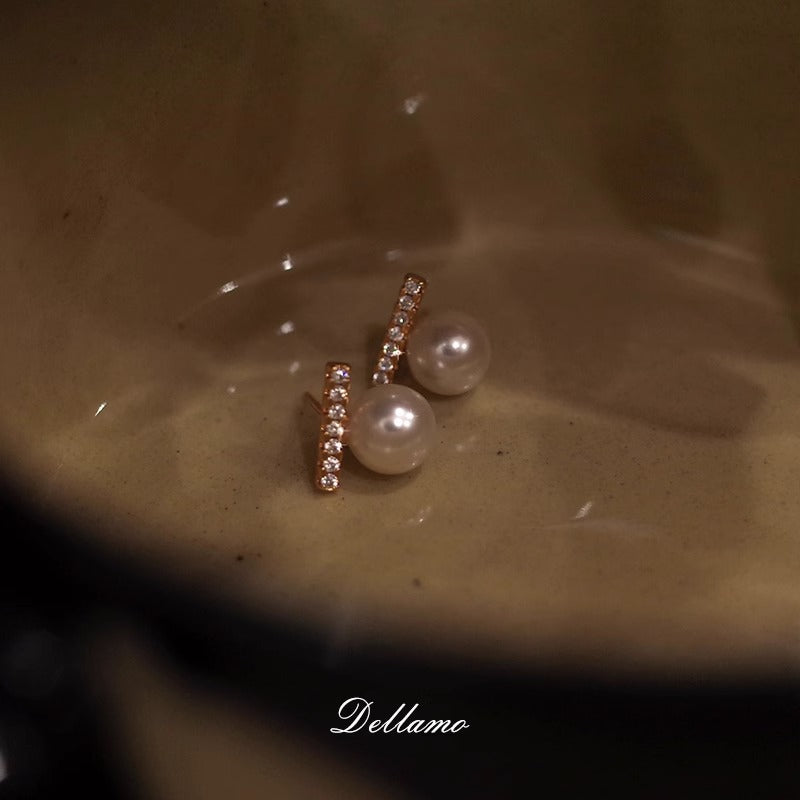 Haute sense of original design balance wood row diamond natural 6A strong light high brightness freshwater pearl earrings