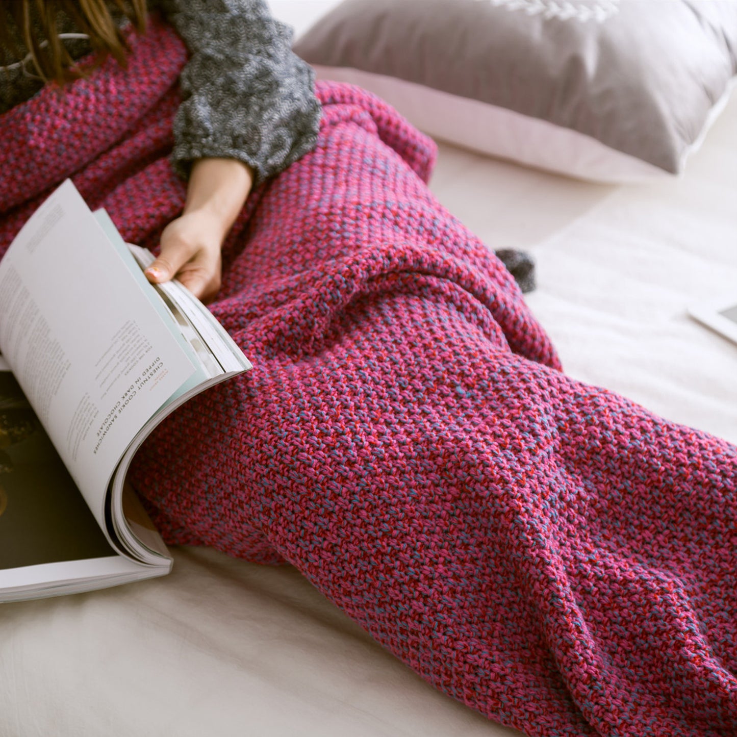 Zoholife Multi-color Mermaid Tail Blanket Crochet Mermaid Blankets Seasons Warm Soft Handmade Sleeping Bag Best Birthday for Baby Kids Teens Adult