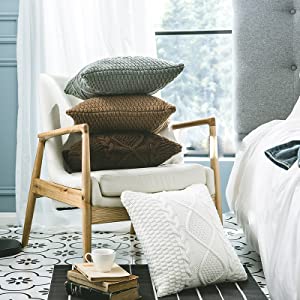 Zoholife V-pattern Decorative Cotton Knitted Pillow Case Cushion Cover Double-Cable Sweater Throw Pillow Covers for Bed Couch 18" X 18"